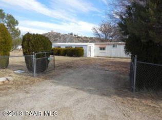 18443 S John Fry Ave, Peeples Valley, AZ 86332