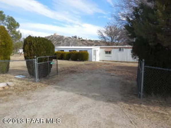 18443 S John Fry Ave, Peeples Valley, AZ 86332