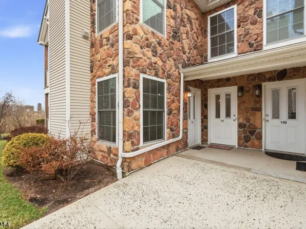 116 Chariot Ct BLDG 108 #116, Piscataway Twp., NJ 08854