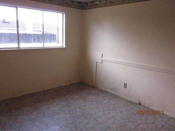 5th image of 6208 Sampson Blvd
