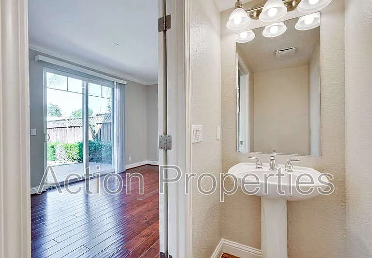 241 Granada Park Cir — Photo 9