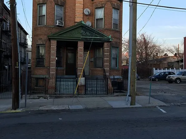 124 Lexington Ave, Jersey City, NJ 07304