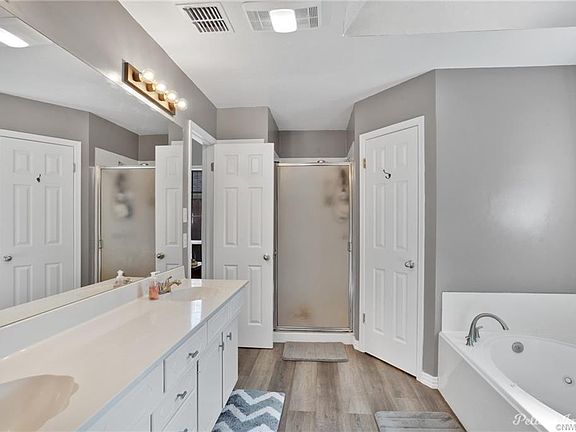 5th image of 4916 Ashley Cir
