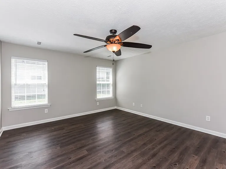 2642 Weatherford St — Photo 9