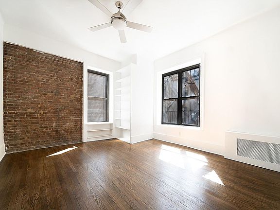 3rd image of 66 W 77th St #31