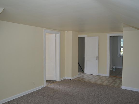 5th image of 2175 Morton Ave #2