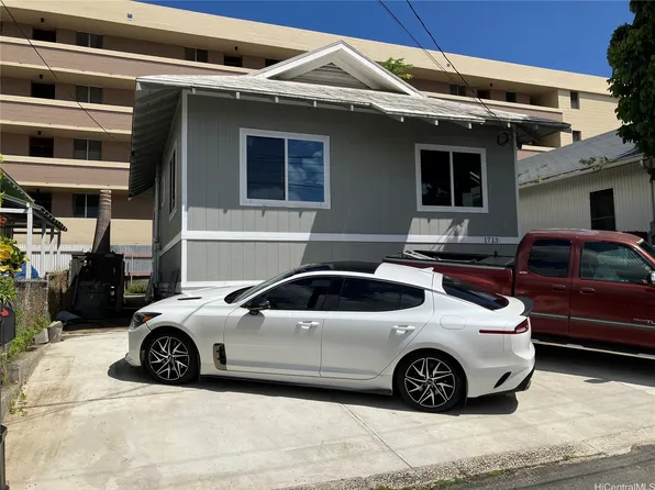 1713 Mutual Ln, Honolulu, HI 96817