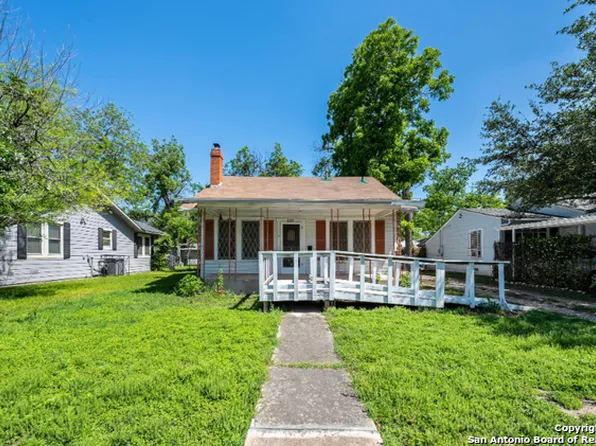 2207 STEVES AVE, San Antonio, TX 78210