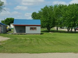 915 N Broadway Ave, Miller, SD 57362