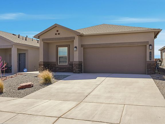 2nd image of 2420 Talisker St NE