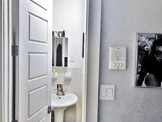 Rented by The Hamilton Group | media 6