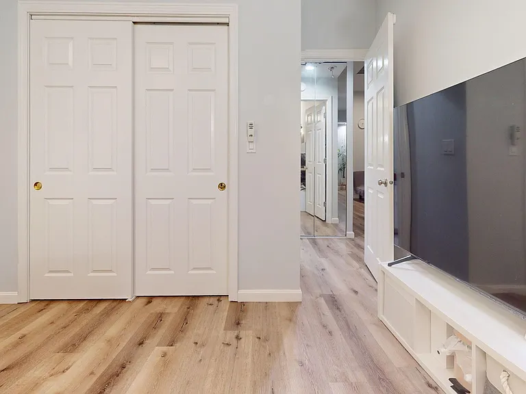 10 Weston Ave #411 — Photo 5
