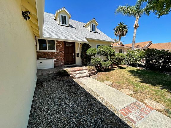 4th image of 22631 Kittridge St