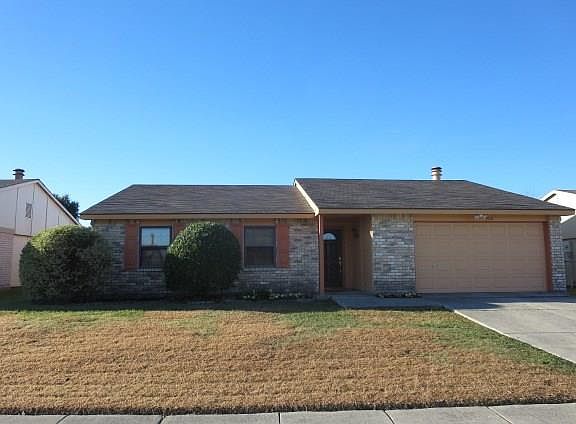2nd image of 5553 Russell Dr