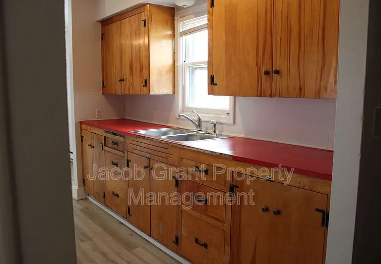 282 J St — Photo 5