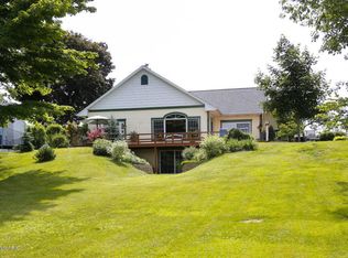 8056 Greenfield Shores Dr, Scotts, MI 49088