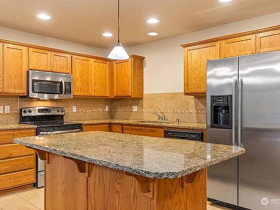 2nd image of 1411 Evergreen Park Dr SW Unit 204