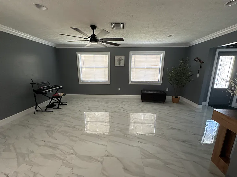 199 SE Crosspoint Dr — Photo 15