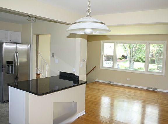 5th image of 7536 W 161st St