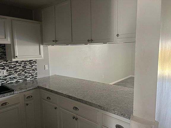 3rd image of 138 Scottwood Dr SE #138