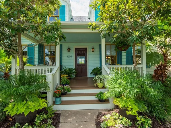 1005 Avenue K, Galveston, TX 77550