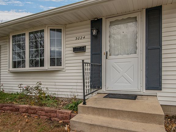 3rd image of 3024 Barrington Pl