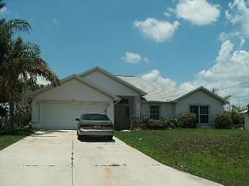 2nd image of 1621 SW 25th Ln