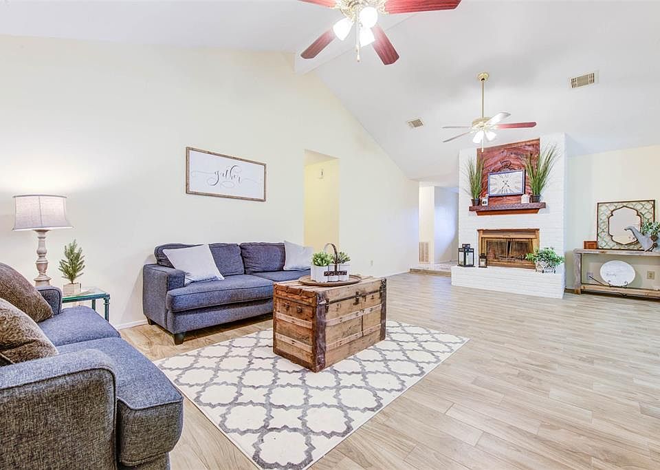 1st image of 2102 Fort Laramie Dr