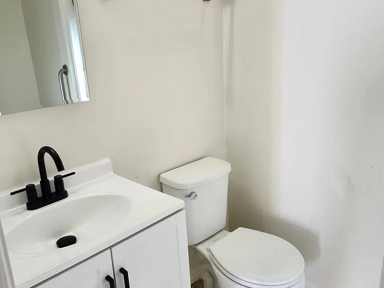 822 West Ave — Photo 3