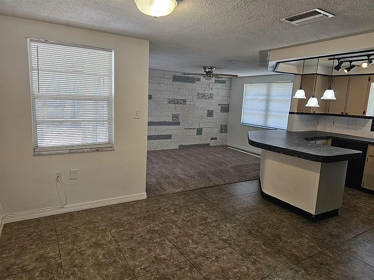 9926 Rainbow Ln — Photo 21