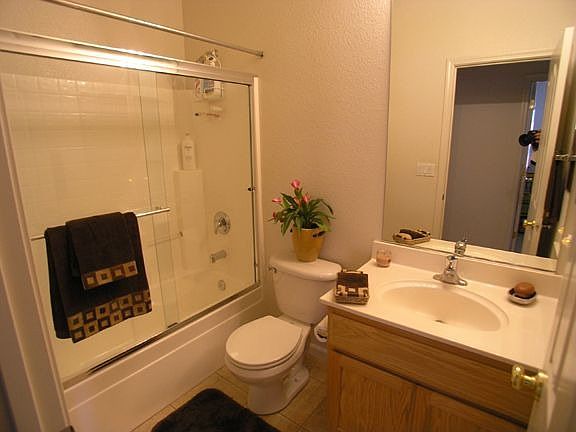 5th image of 3348 Rivermont St