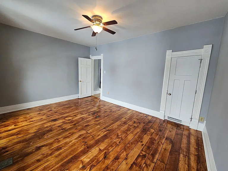 816 W Wayne St — Photo 15