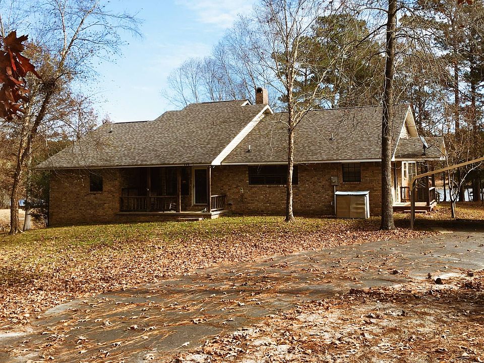 1st image of 445 Village Dr