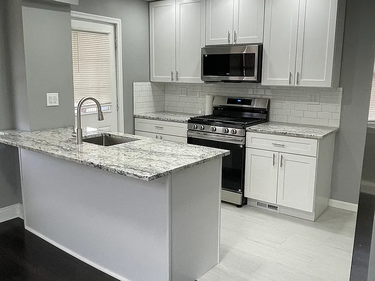 6441 Danville Ave — Photo 2
