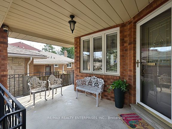 4th image of 3022 Dalehurst Dr