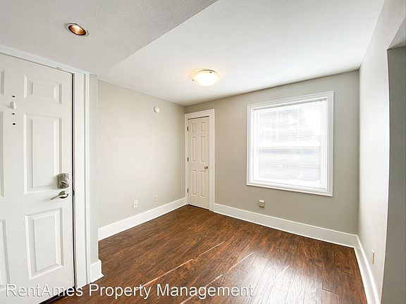 4th image of 304 Welch Ave #7900410