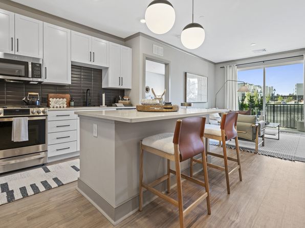 400 Paddock Cir #413