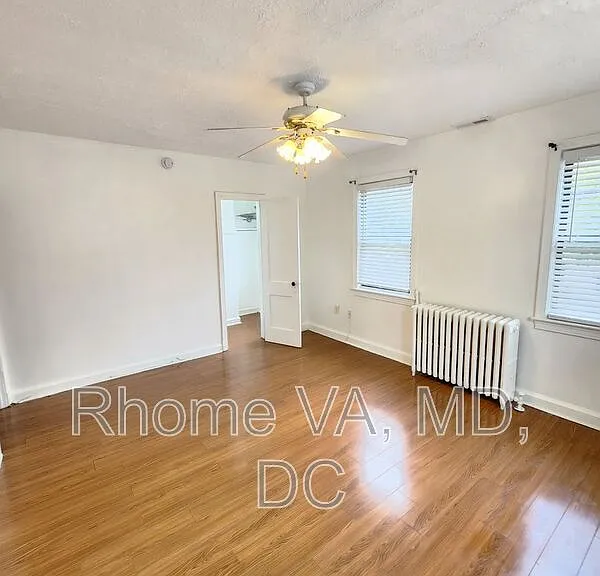 515 Franklin St NE #3 — Photo 3