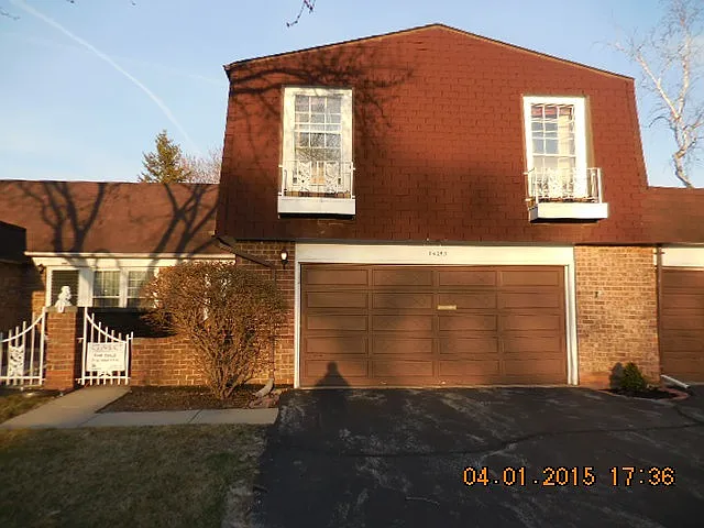 1S243 Ardmore Ave photo 1
