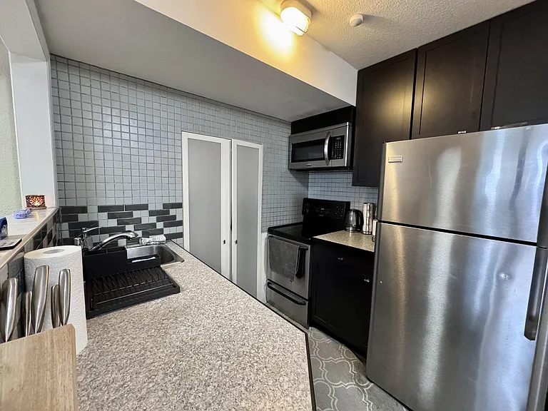 950 Drake St #103 — Photo 8