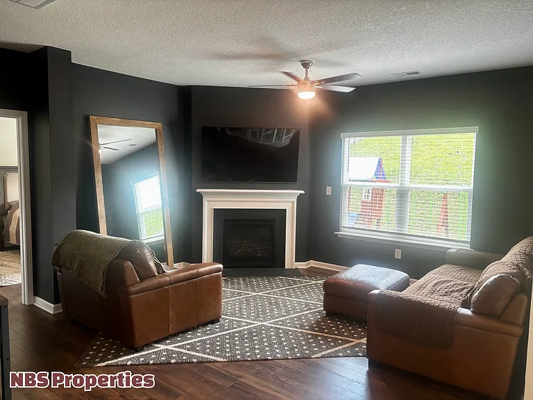 12308 Manhattan Ln — Photo 8