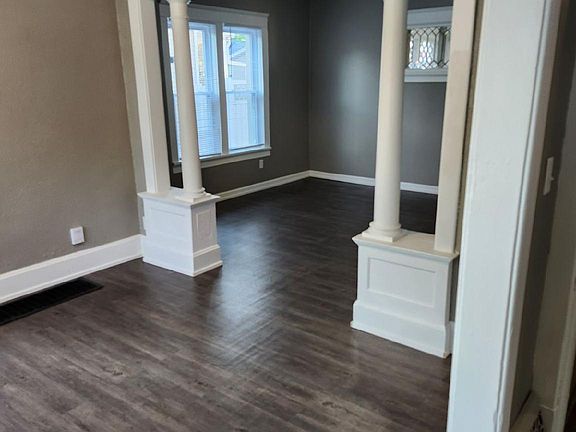 3rd image of 836 16th Ave Front 1