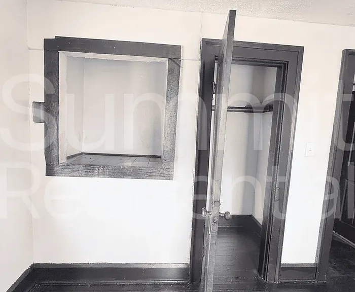243 W 1st St — Photo 5