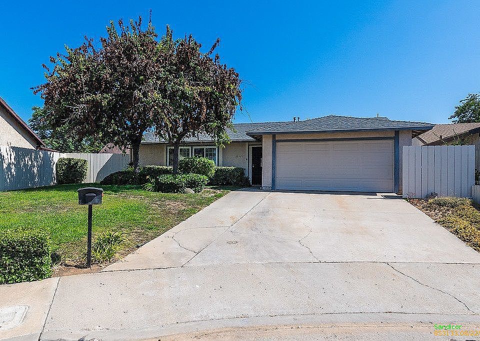 2nd image of 1544 Robbiejean Pl