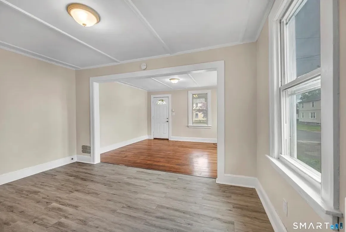 3 bed, $2,200 — Photo 3