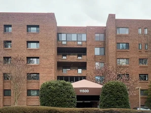 11500 Fairway Dr APT 305, Reston, VA 20190