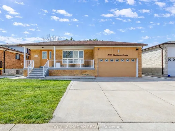7566 Lockington Cres, Mississauga, ON L4T 2V5