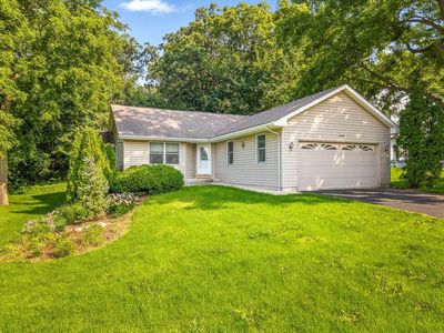 116 Heath Cliff Dr SE, Poplar Grove, IL, 61065