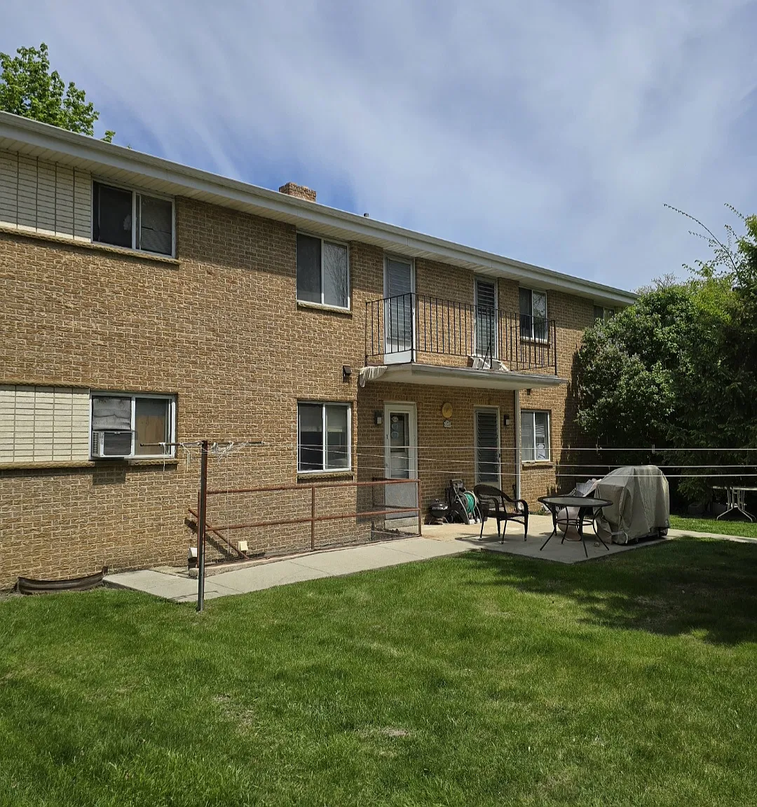 2 bed, $1,200 — Photo 4