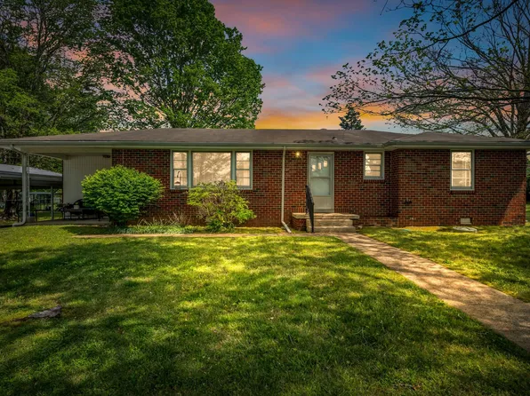 1006 Hershell St, Burns, TN 37029